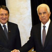 Τρώγοντας έρχεται η όρεξη… Για συνομιλίες