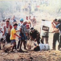 «Ζήσε Ελεύθερα» Αύγουστος 1996 – Το Χρονικό