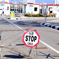 Διάνοιξη οδοφράγματος Δερύνειας