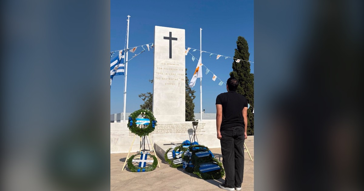 You are currently viewing Τρισάγιο στον Τύμβο της Μακεδονίτισσας